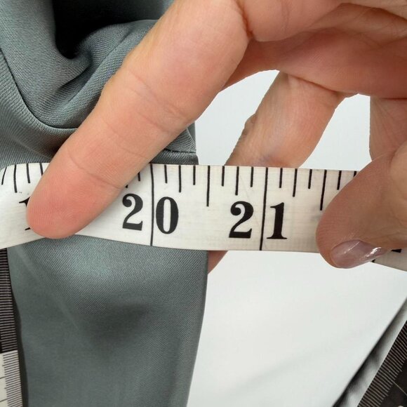 H&M Green Satin Pajama Set Long Sleeve Button Shirt Shorts XS Sleepwear - Picture 6 of 7